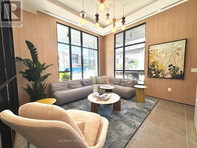 Building Photo - 770 Whitlock Ave