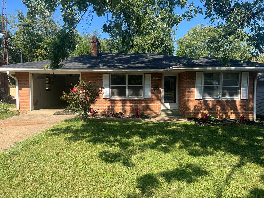 Primary Photo - Nice 3 Bed 1.5 Bath House in Bowling Green...