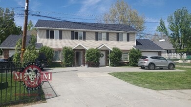 Building Photo - 2035 E Lee Way Cir