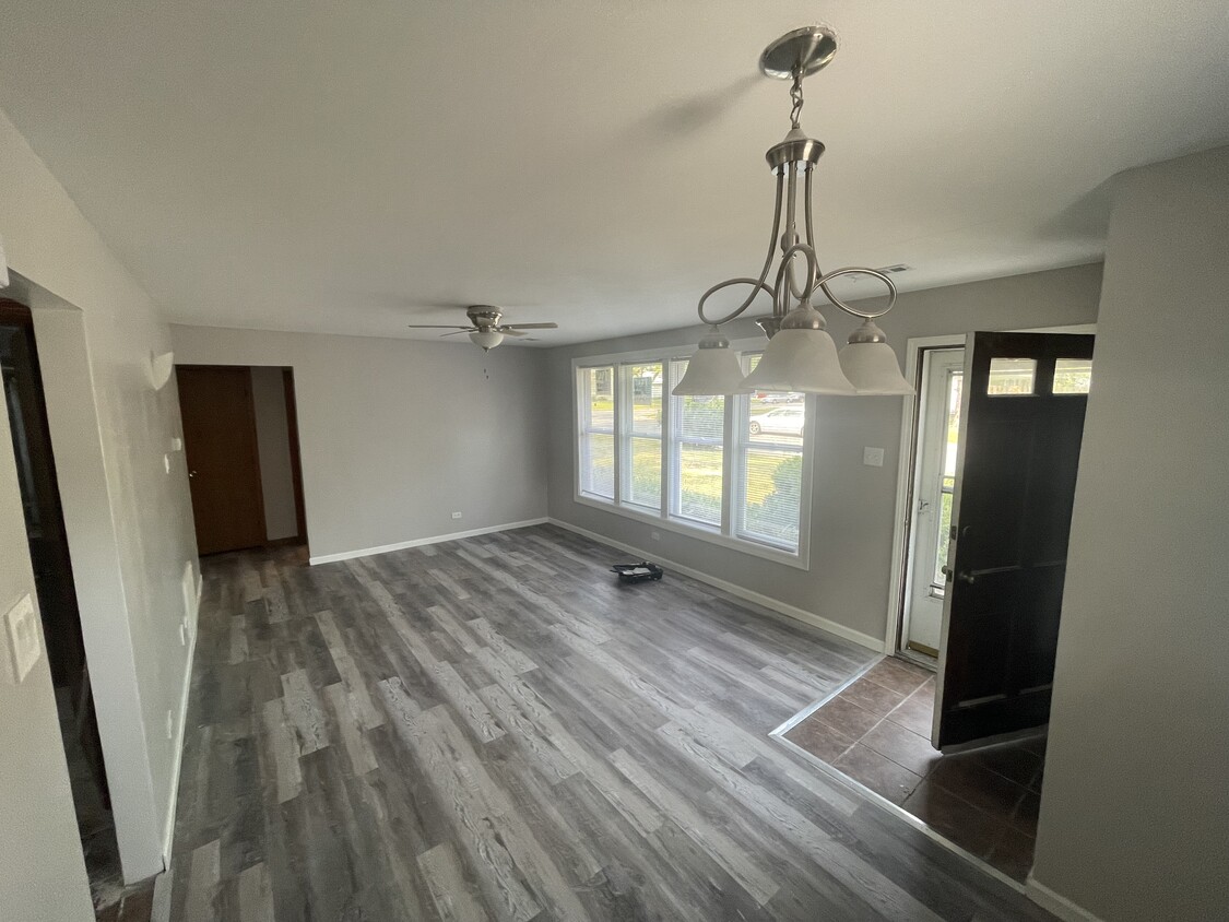 Foto del edificio - 345 Minocqua St