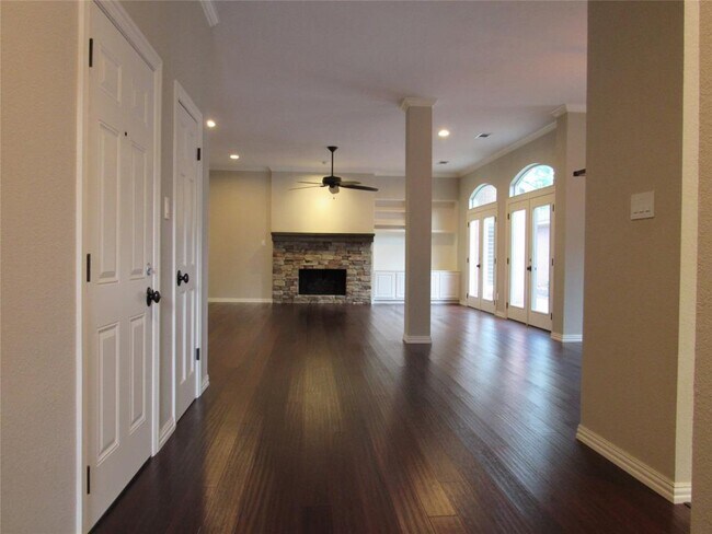 Building Photo - 3211 Hickory Brook Ln