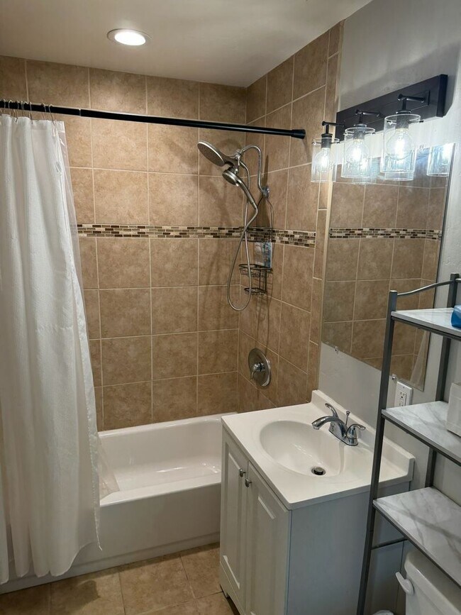 Foto del edificio - Clairmont House for Rent / 3BR 2BA