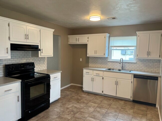 Photo - 12224 SW 14th St House