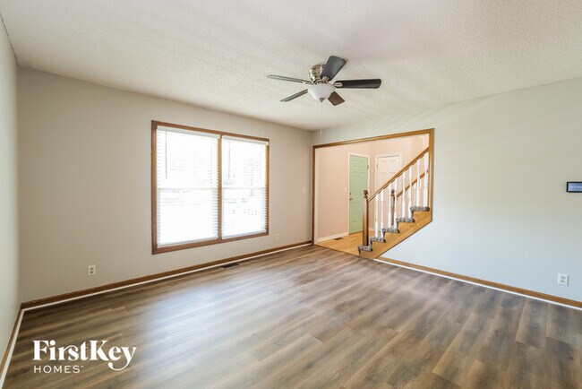 Building Photo - 8220 Lichtenauer Dr