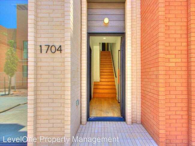 Building Photo - 2 br, 2 bath House - 1704 Spoke Street