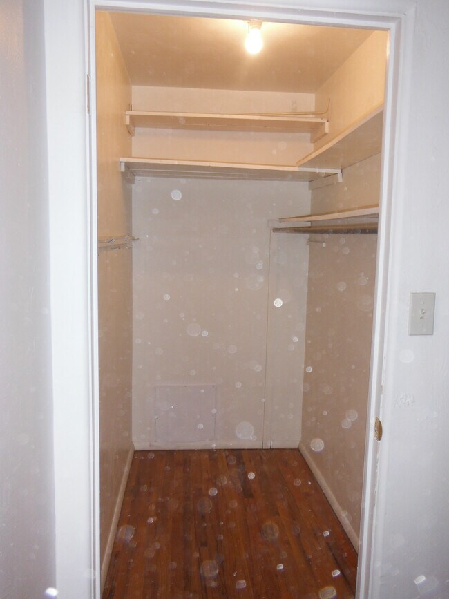 Walk In Closet - 500 Remington St
