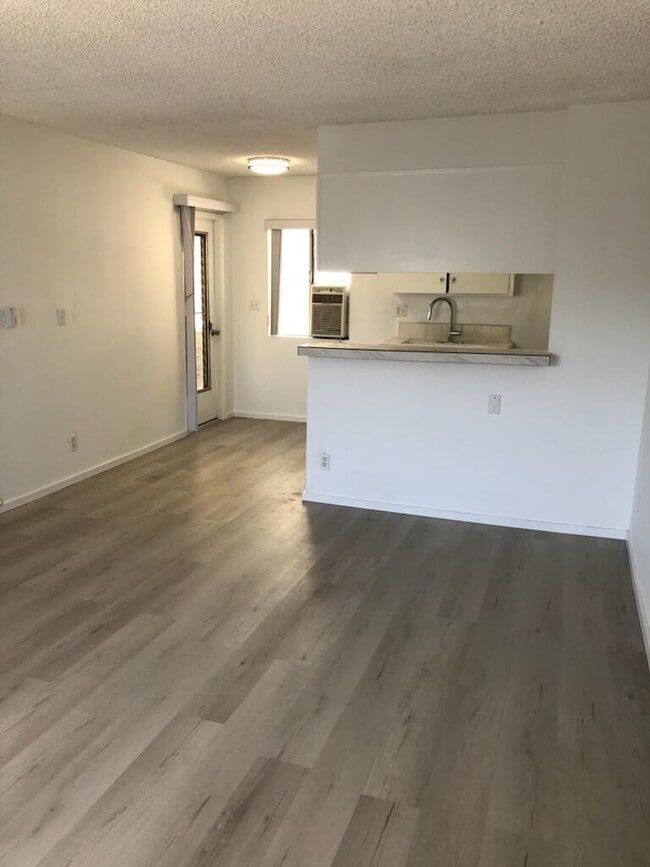 Building Photo - 1855 Butler Ave