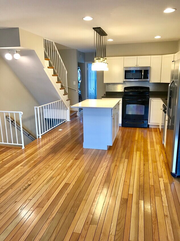 Foto principal - 2526 Queen Annes Ln NW