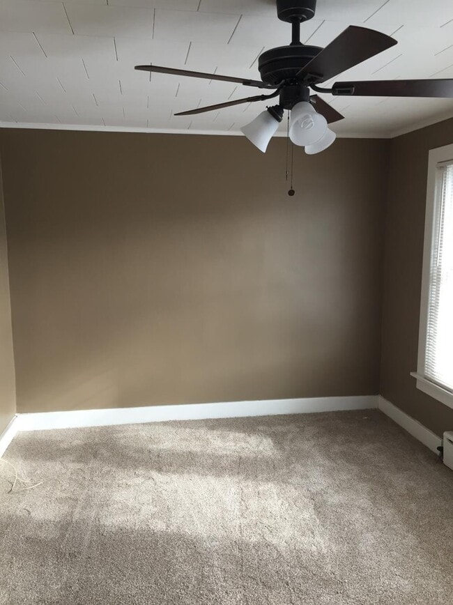 Building Photo - 3-Bedroom Home in Emmaus