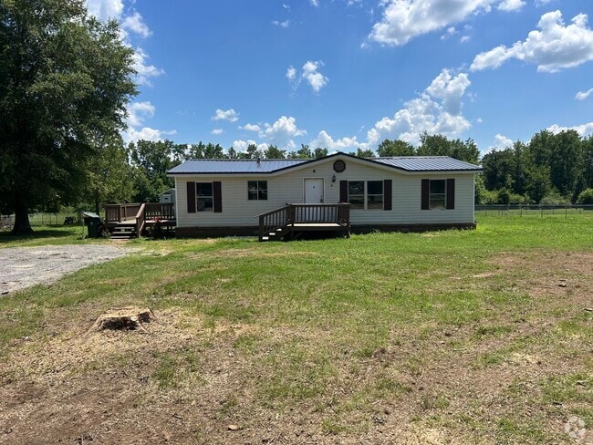Building Photo - 21 Country Dr