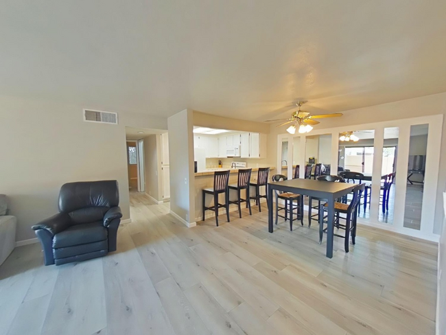 Building Photo - 2280 Hurley Way