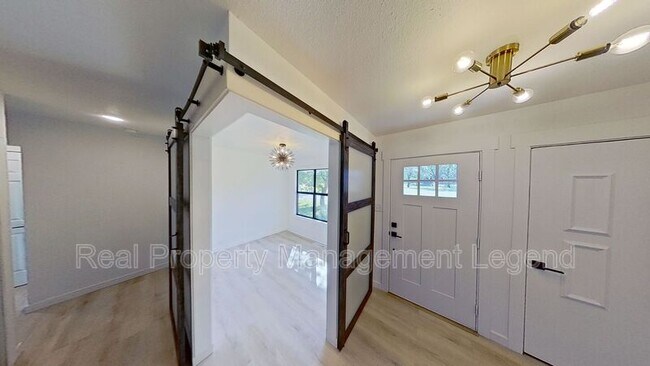 Foto del edificio - 1811 N Crockett St