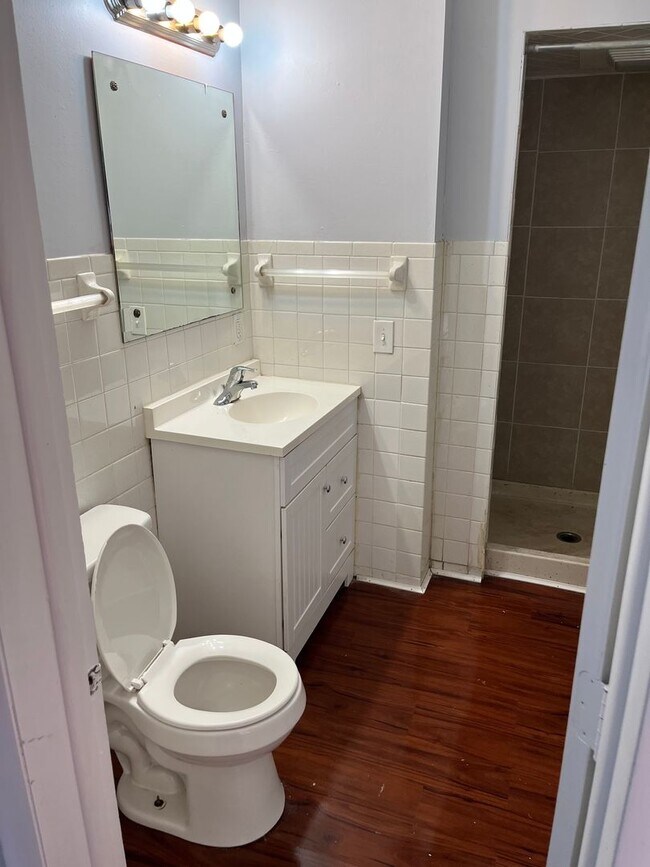 Foto del edificio - Great 2br/2ba home with large yard and large bonus room!