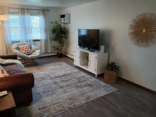 Foto del edificio - 8421 Colwyn Ct