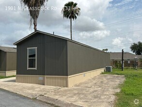 Building Photo - 1901 N Glasscock Rd