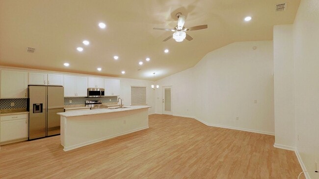 Building Photo - 6337 Gardner Dr