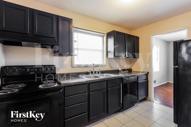 Foto del edificio - 4749 Normal Ave