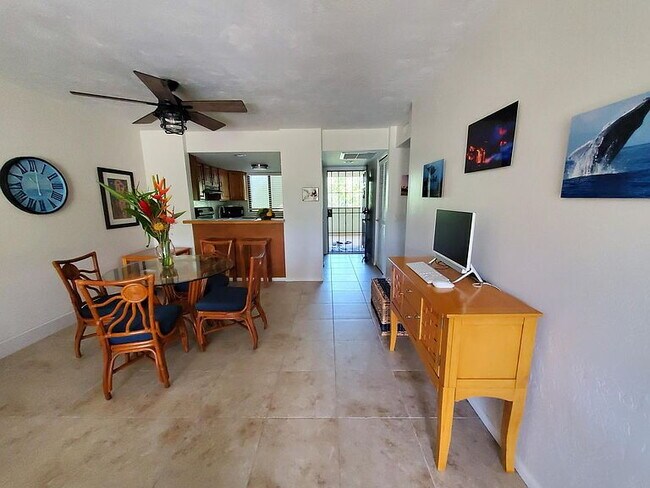 Foto del edificio - "Experience Island Living: Spacious 2-Bed, 2-Bath Retreat on Alii Drive!"