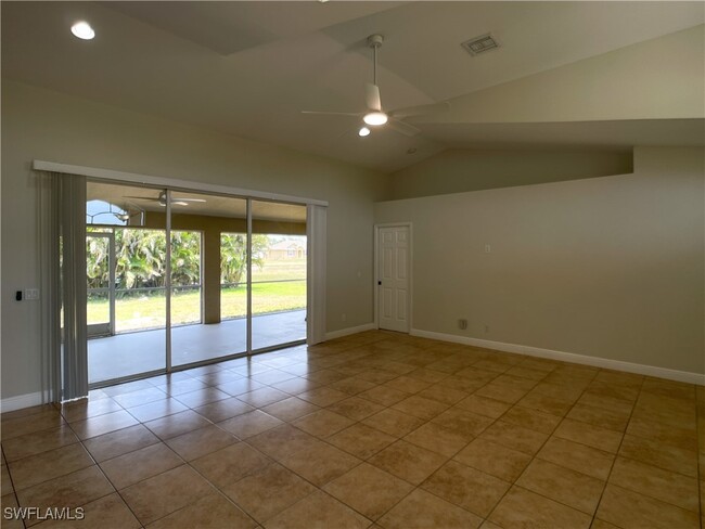 Foto del edificio - 3407 NW 4th Terrace