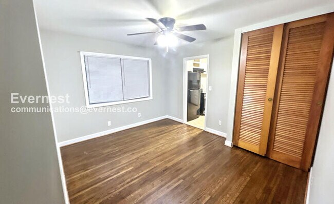 Foto del edificio - 244 E Haven Dr