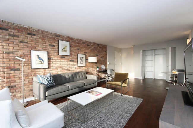 Foto del edificio - 2472 N Clark St