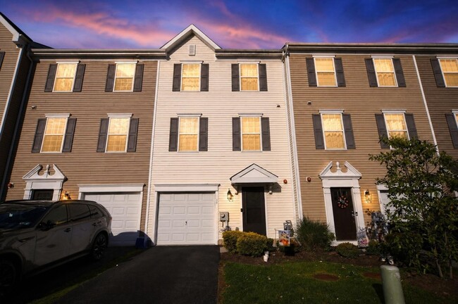 Building Photo - 11 Faraday Ct
