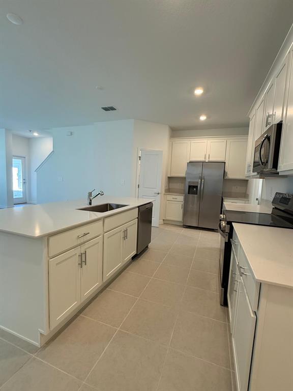 Foto del edificio - 6052 Zen Wy