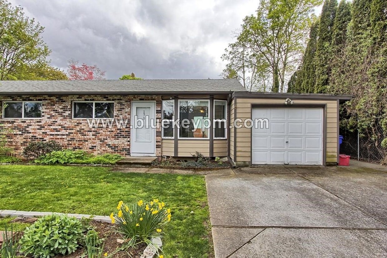 170 NW 14th Pl, Gresham, OR 97030 House Rental in Gresham, OR