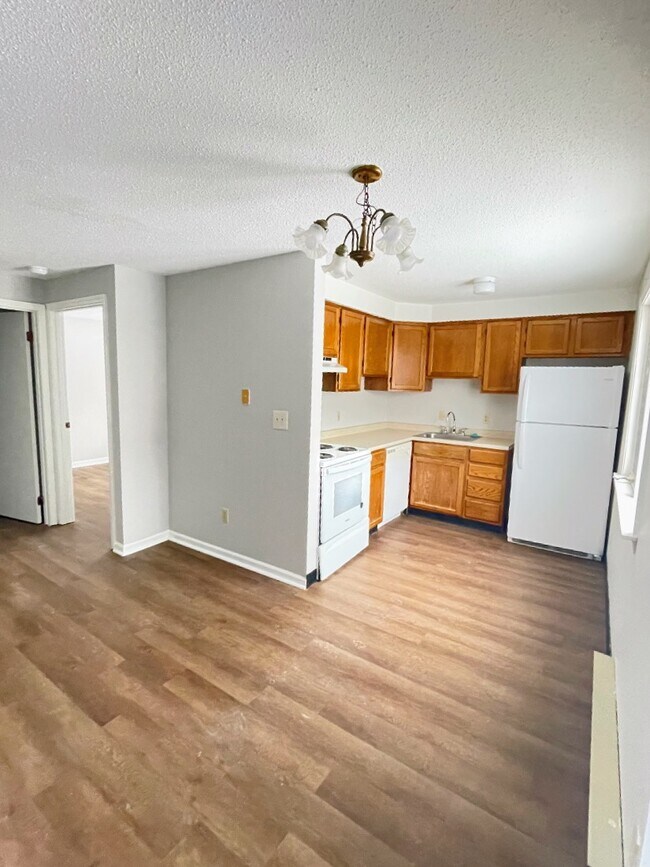 Cocina/Pasillo - Franklin Street Apartments