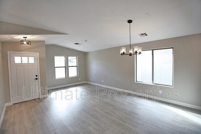 Foto del edificio - 12534 N 142nd Ln