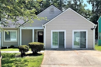 Building Photo - 610 Woodcrest Manor Dr