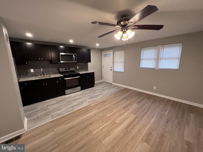 Foto del edificio - 313 E Ashdale St