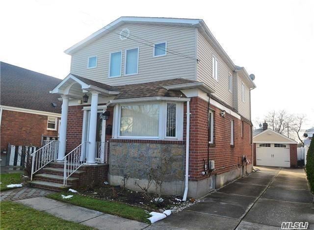 Foto principal - 83-12 259th St