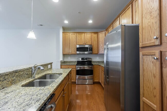 Building Photo - 2504 Hurston Ln