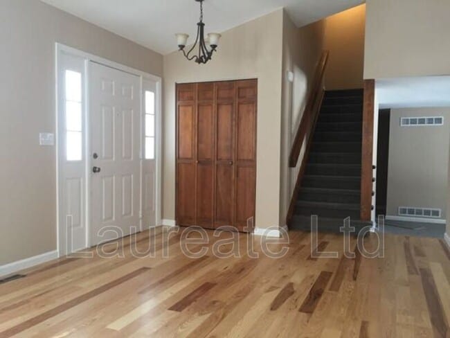 Building Photo - 2072 S Oakland St