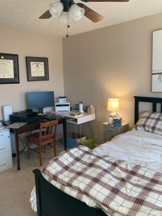 Building Photo - 5003 Monterey Ave