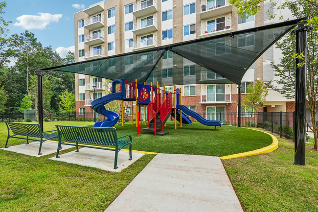 Building Photo - Resia Willows Apartments