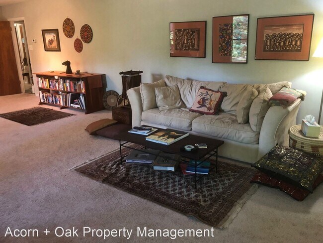 Building Photo - 5 br, 3.5 bath House - 9419 Theresa Lane