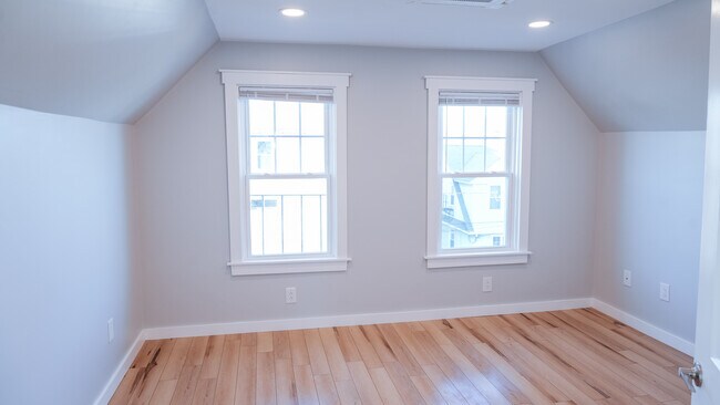 Bedroom - 22 Villa Ave
