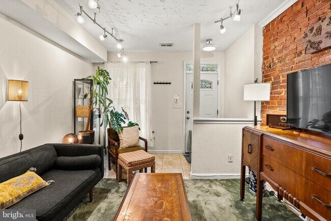 Foto del edificio - 1537 Marion St NW