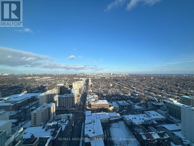 Photo du bâtiment - 125-3125 Redpath Ave