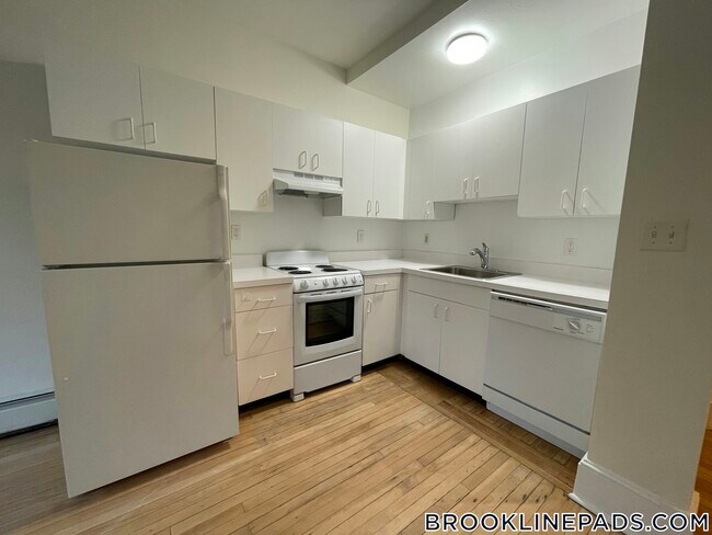 Foto del edificio - 1539 Beacon St