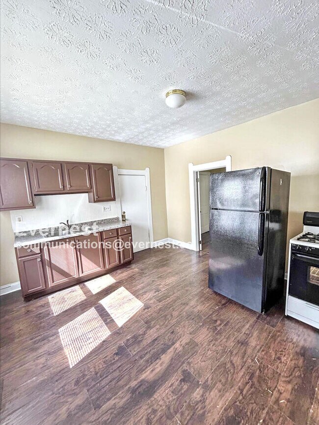 Foto del edificio - 1100 E 74th St