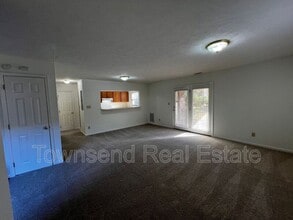 Building Photo - 1051 Ancestry Dr