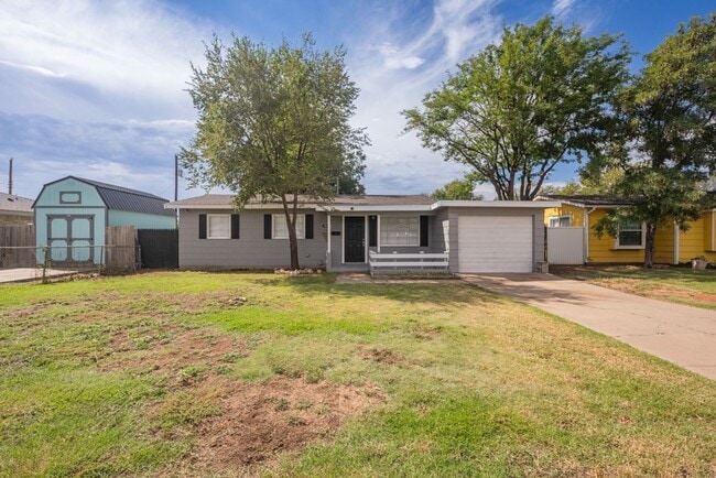 Building Photo - Fully furnished 3/1 AND all bills paid