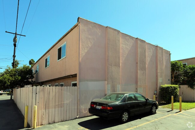 Building Photo - 14266 Village Way