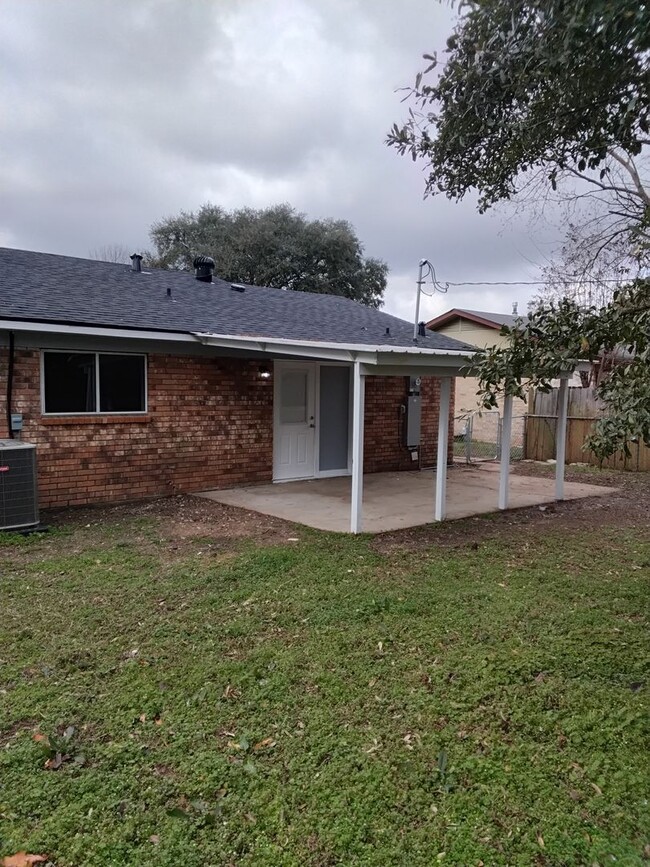 Foto del edificio - SINGLE FAMILY BRICK HOME IN SOUTH BOSSIER