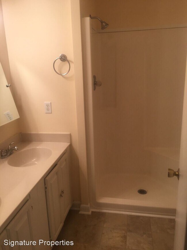 Building Photo - 2 br, 2 bath House - 111 Windward Drive SW
