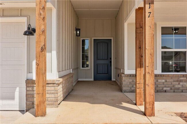 Foto del edificio - Newer Home For Lease in Noble.  15 minutes to OU Campus