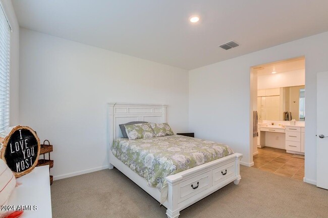 Foto del edificio - 9419 W Willow Bend Ln